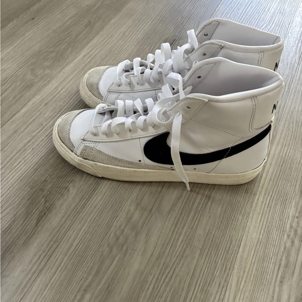 Nike Women's Blazer High Top White and Black Sneakers - Picture 5 of 6